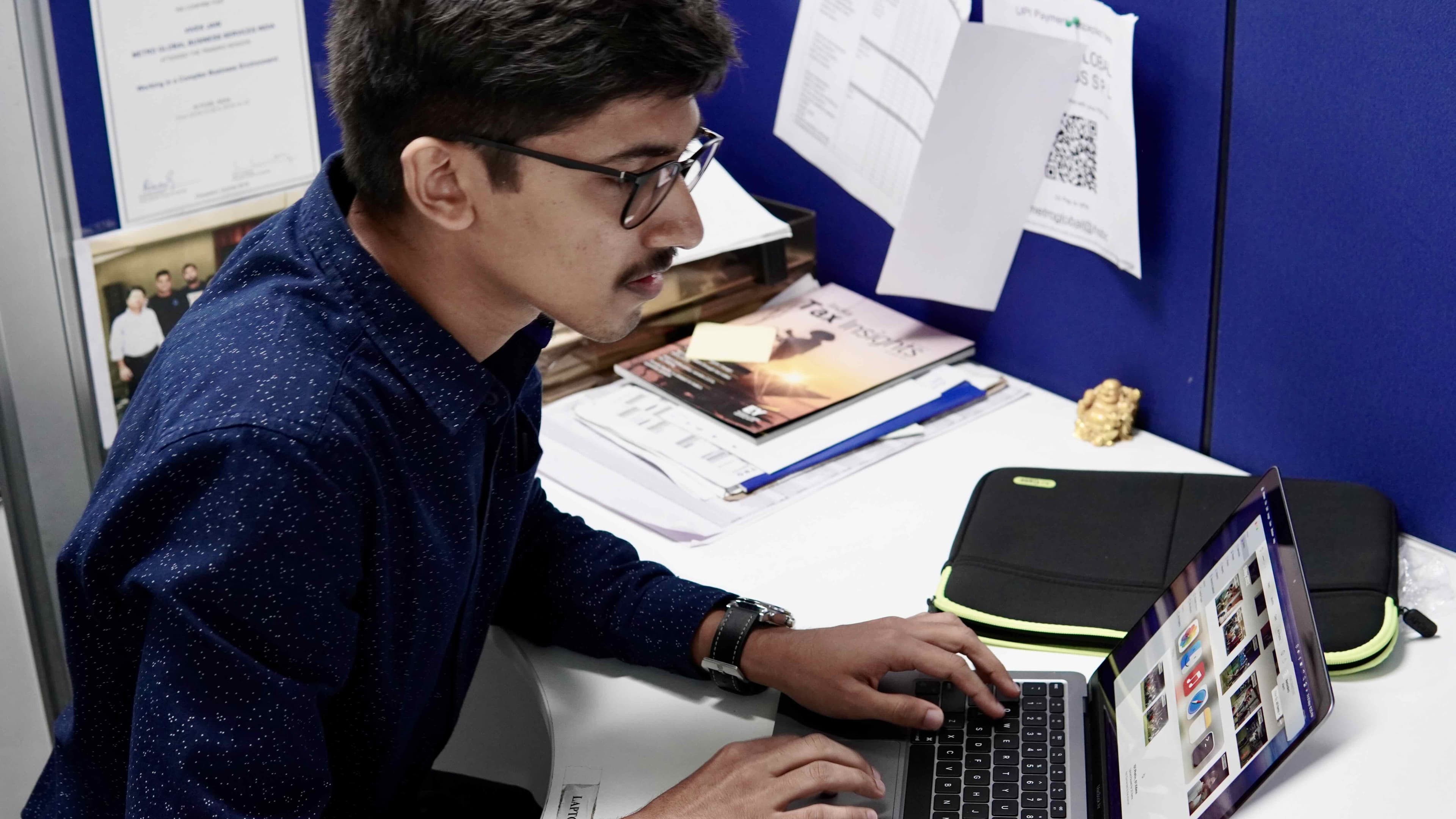 Technophile background